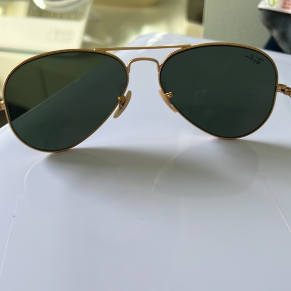 Ray-Ban Aviator’s - Picture 2 of 6